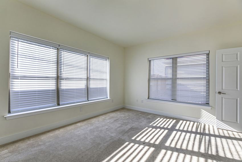 The Collings At The Lumberyard Apartments, 595 N Atlantic Ave